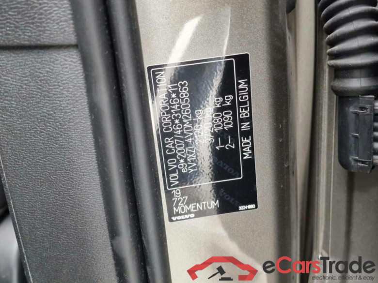 VOLVO XC40 T2 Business Pro Geartronic #4