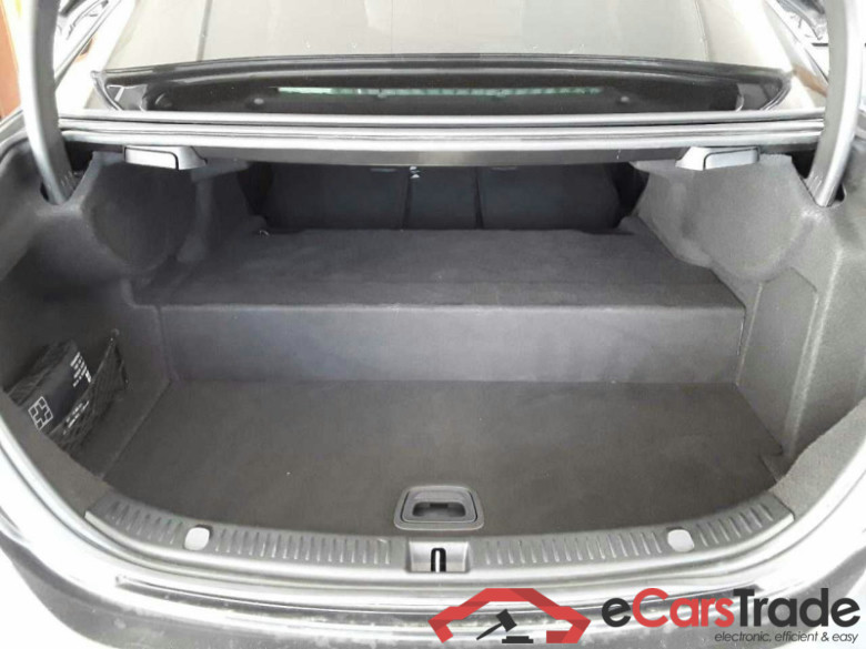 Mercedes-Benz E Limousine  #6