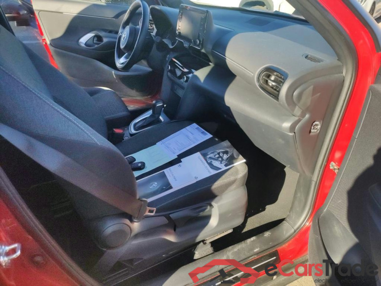 TOYOTA Yaris Cross / 2021 / 5P / todoterreno 1.5 120H Active Tech #6