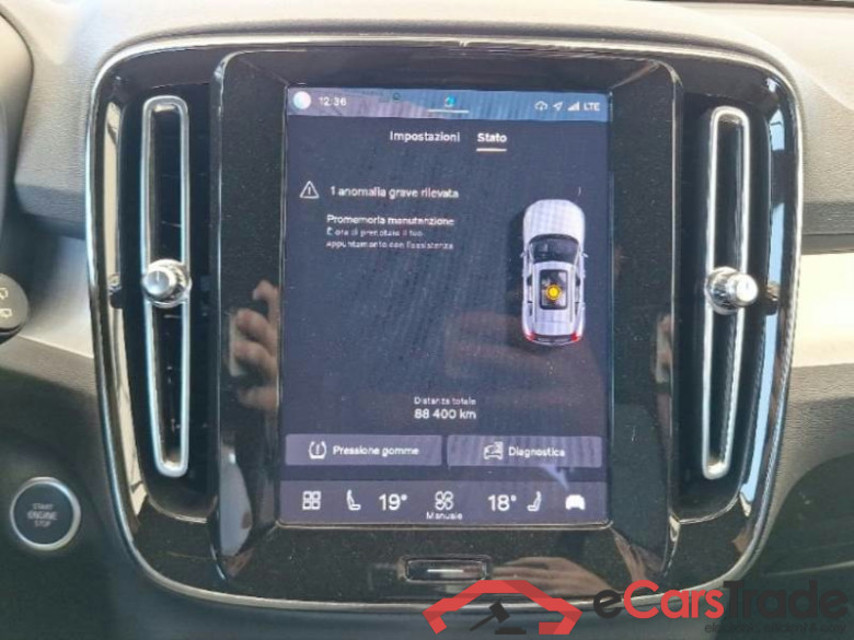 VOLVO XC40 / 2021 / 5P / SUV B3 AUTOMATICO CORE #4