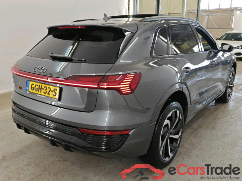 Audi Q8 e-tron 50 e-tron quattro S edition 5d #2
