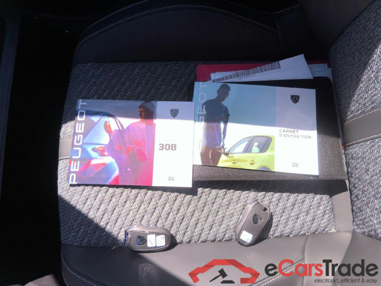 Peugeot 308 Allure Hybrid 145 e-DCS6 #6