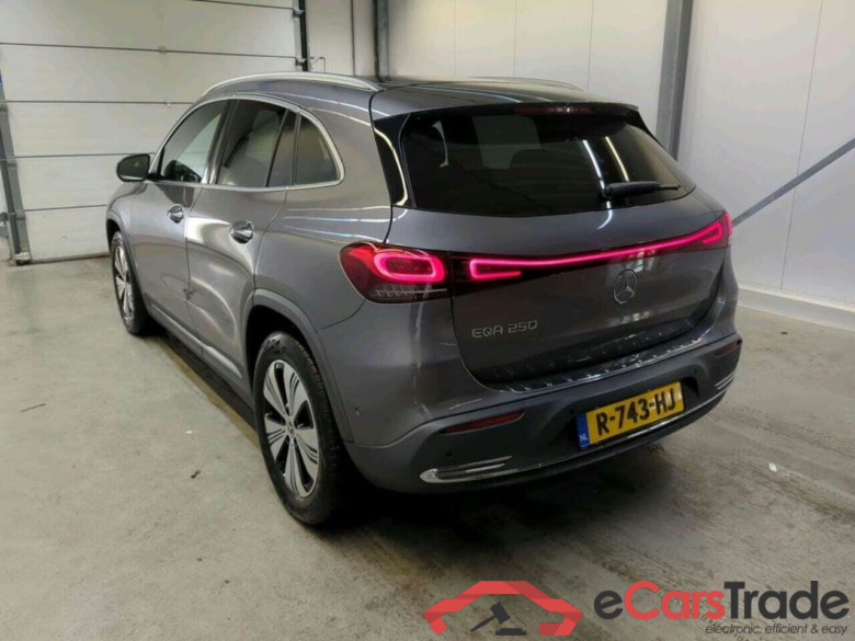 MERCEDES-BENZ EQA 250 Bns Sol. Lux #6