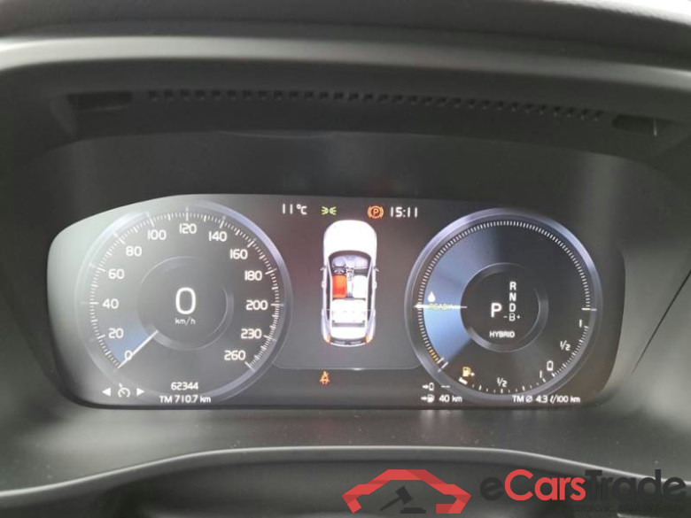VOLVO XC40 / 2021 / 5P / SUV T4 RECHARGE PLUG-IN AUTO CORE #4