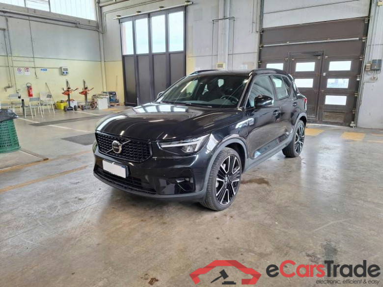 VOLVO XC40 / 2021 / 5P / SUV T4 RECHARGE PLUG-IN AUTO ULTIMATE DARK #1