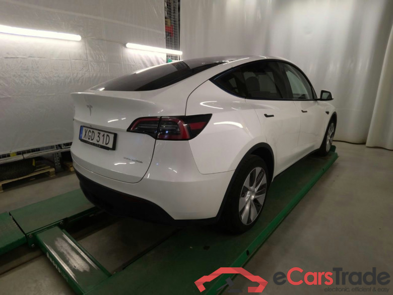 Tesla Model Y Long-Range AWD #3
