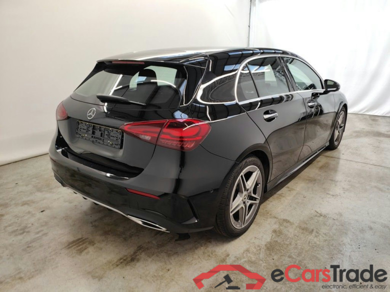 Mercedes-Benz Classe A Hatchback A 200 d AMG Line DCT 5d #4
