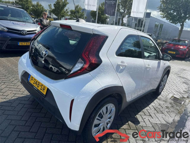 TOYOTA Aygo X 1.0 VVT-i MT Play #4