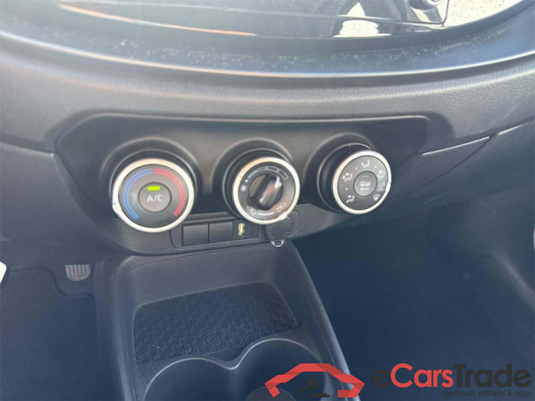 TOYOTA Aygo X 1.0 VVT-i MT Play #6