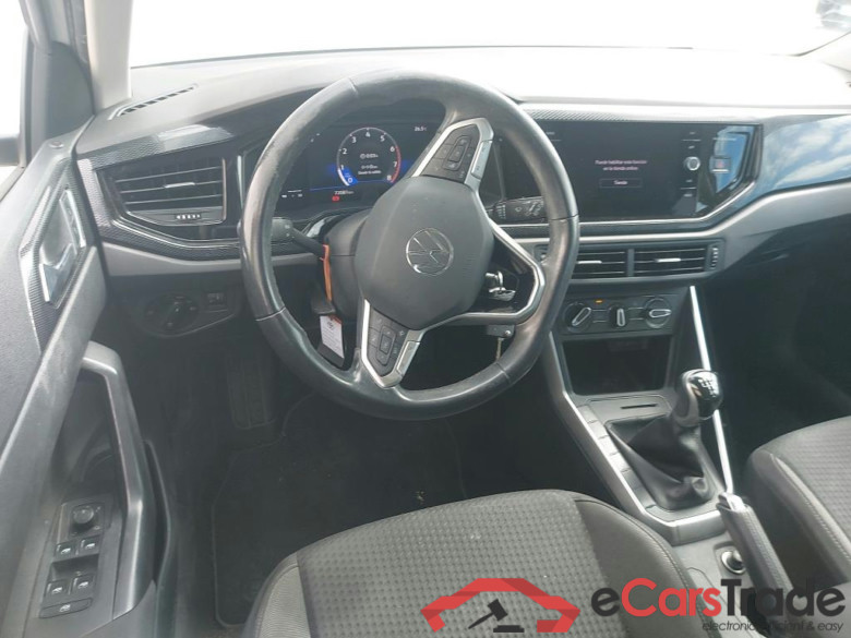 VOLKSWAGEN Polo / 2021 / 5P / berlina con portón Life 1.0 TSI 70kW (95CV) #3