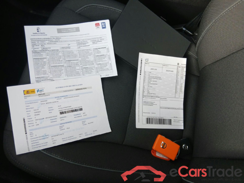 VOLVO XC40 1.5 T2 Momentum 130 CV #5