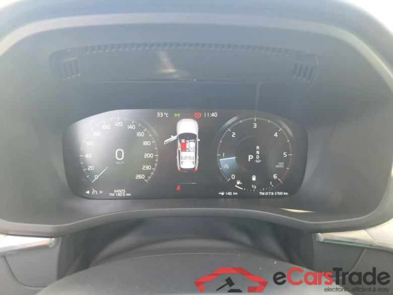 VOLVO XC60 / 2017 / 5P / todoterreno 2.0 B4 D AWD Momentum Pro Auto #4