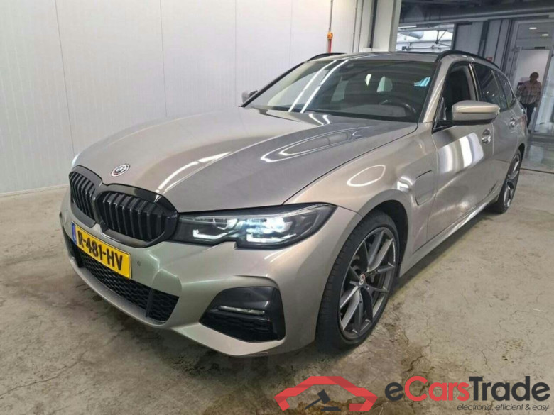 BMW 3-serie Touring 330e Bns Ed.P #1
