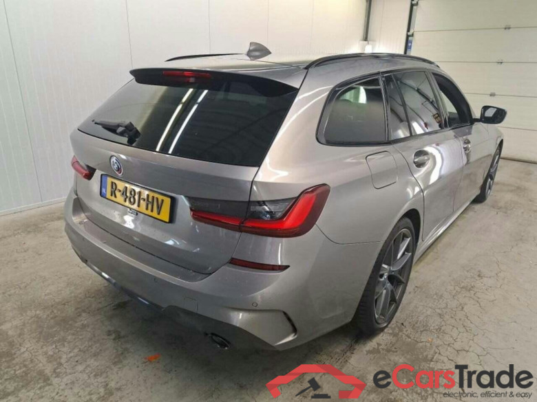 BMW 3-serie Touring 330e Bns Ed.P #2