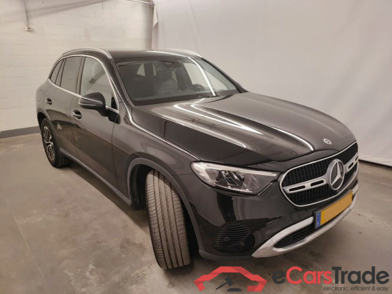 Mercedes GLC 220d 4Matic Aut. LED Ambient Widescreen ACC Navi Sport-Leather KeylessGo Camera Klima PDC ... #2