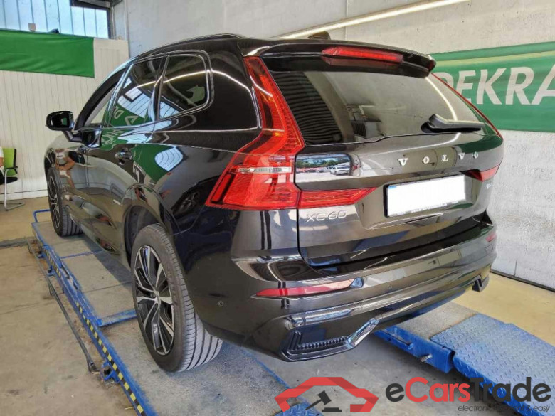 Volvo XC60 (03.2017->) DE - SUV5 B5 (Benzin) AWD EU6d, Ultimate Dark Mild-Hybrid, (Facelift) 2022 - 202 #4