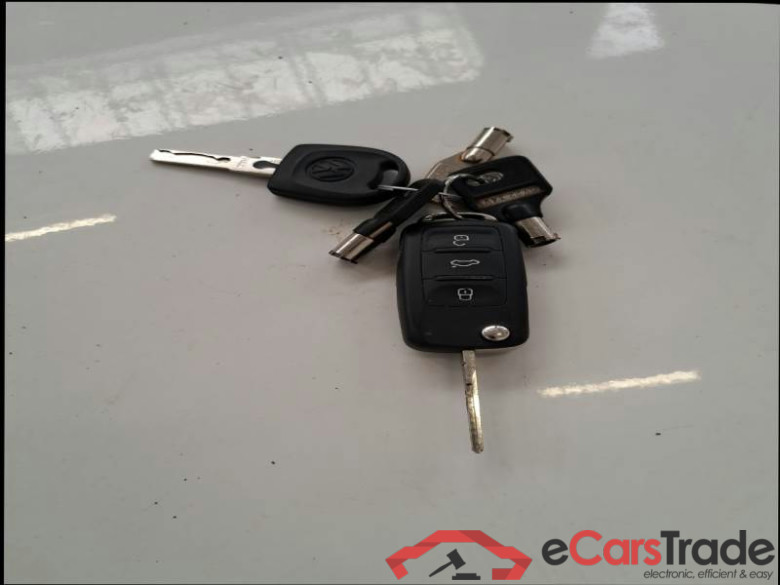 VOLKSWAGEN CADDY / 2015 / 4P / VETT. FURGONATA 2.0 TDI 122CV EURO6 4MOTION VAN #1