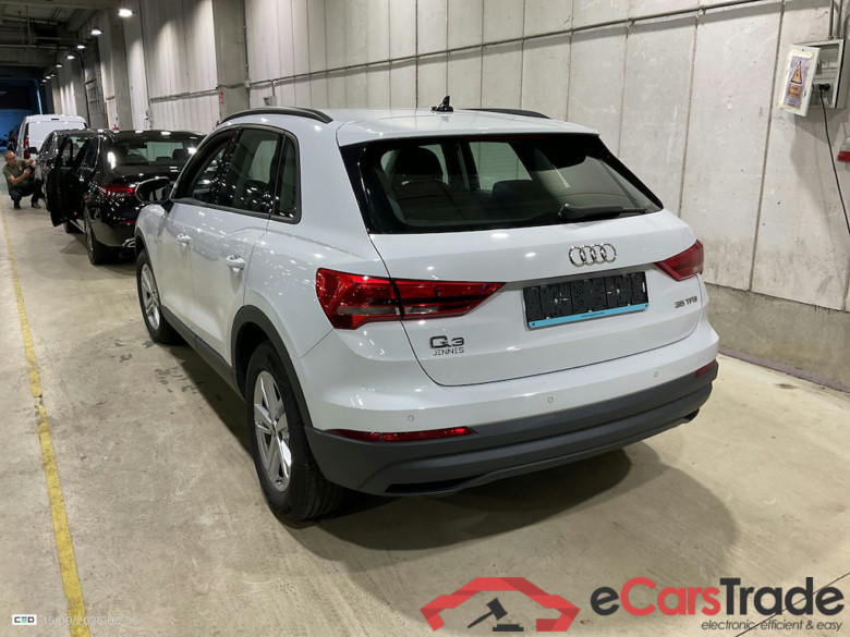 AUDI Q3 1.5 TFSI 35 #2
