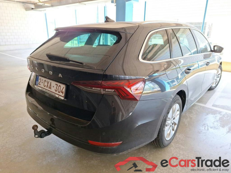 SKODA OCTAVIA COMBI 1.0 TSI 81KW CLEVER #4