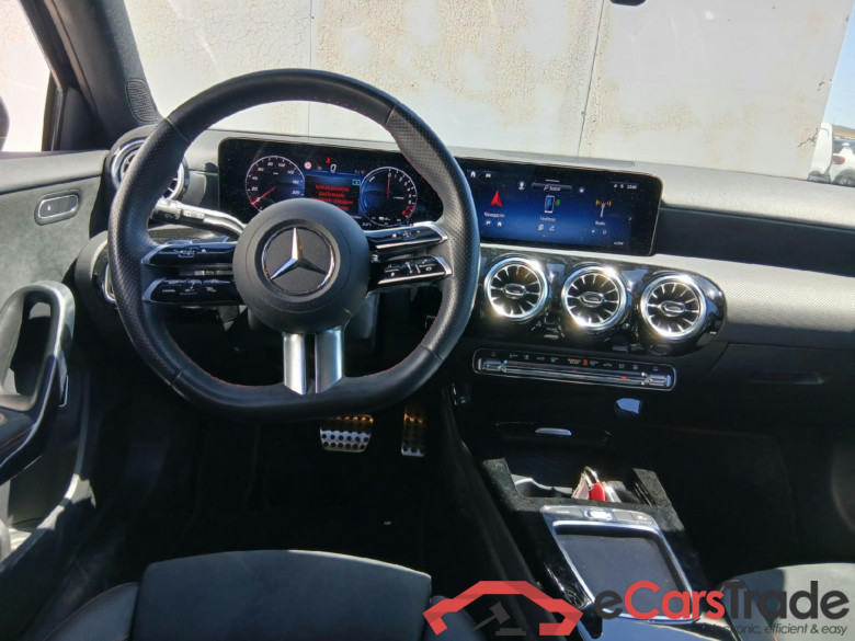 MERCEDES-BENZ Clase A / 2022 / 5P / berlina con portón A 250 e #3