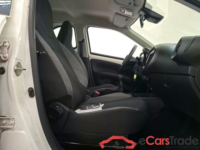 Toyota AYGO X 1.0 VVT-i MT 5d #3