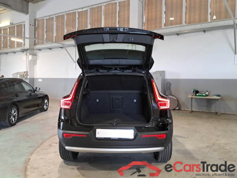 VOLVO XC40 / 2021 / 5P / SUV T2 CORE #5