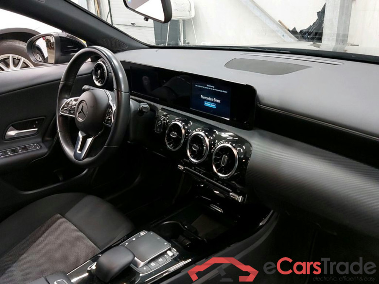 MERCEDES - MER CLA SHOOTING BRAKE CLA 180 d 116PK 8G-DCT Business Solution Essential #3
