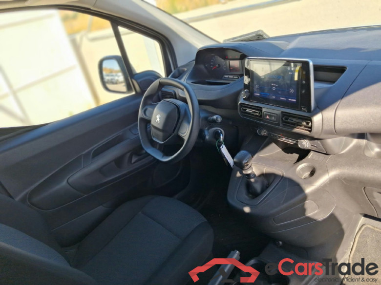PEUGEOT Partner / 2018 / 3P / furgón derivado de turismo Pro Standard 600kg BlueHDi 73kW #3
