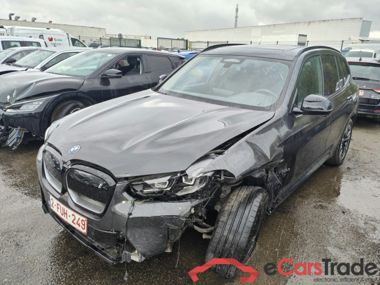 BMW iX3 iX3 5d !!! Damaged car !!