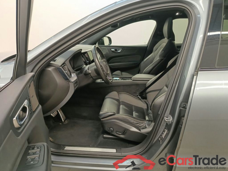 Volvo XC60 T6 Recharge Geartronic R-Design 5d #3
