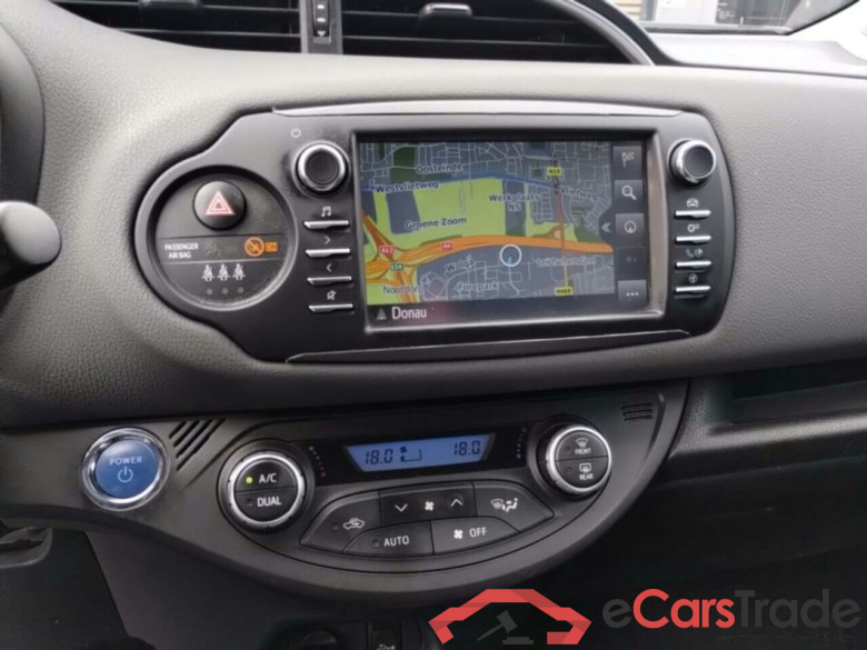 TOYOTA YARIS 1.5 Hybrid Dynamic #6