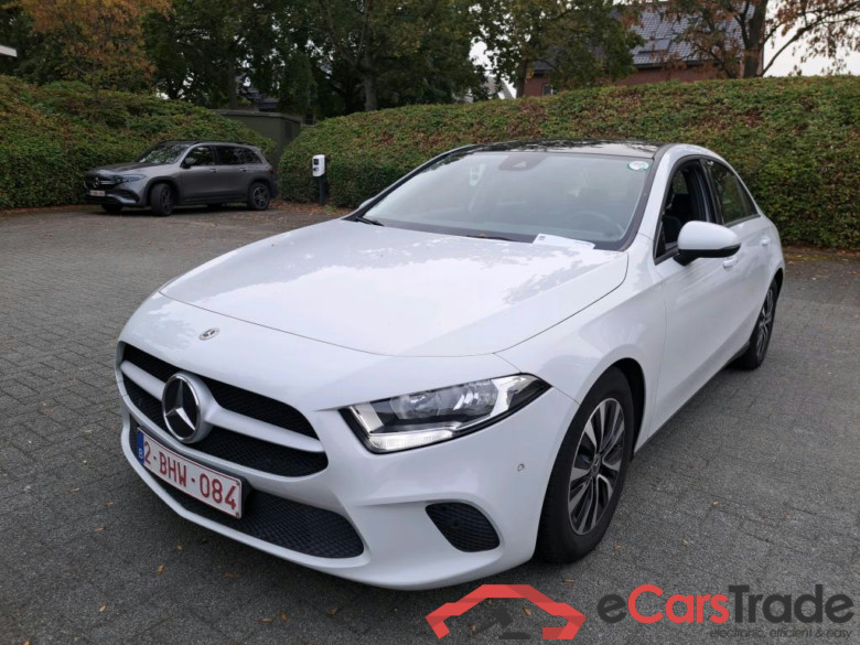 MERCEDES-BENZ A-CLASS LIMOUSINE 2.0 A 180 D BUSINESS SOLUTION DCT #1