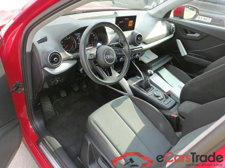 AUDI Q2 / 2016 / 5P / todoterreno Design 30 TFSI 85kW (116CV) #3