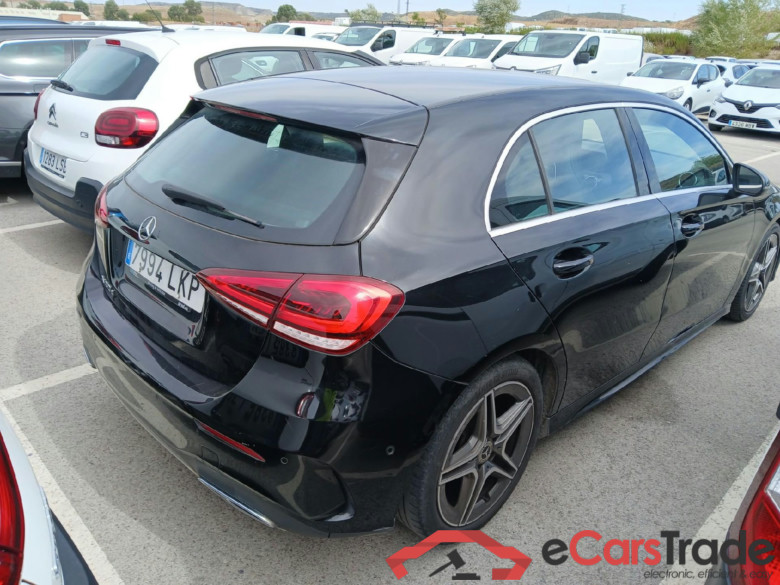 MERCEDES-BENZ Clase A / 2018 / 5P / berlina con portón A 180 d #2