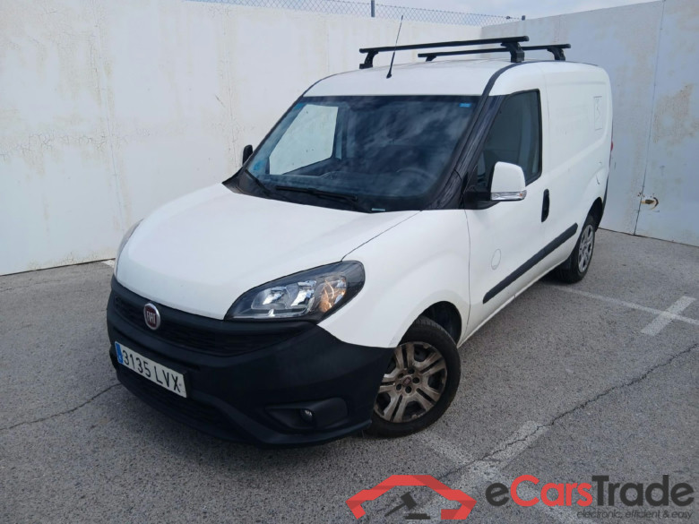 FIAT Doblò Cargo/2015/4P/furgón derivado de turismo Cargo SX 1.6 Mjet 66kW (90CV) (AC) #1