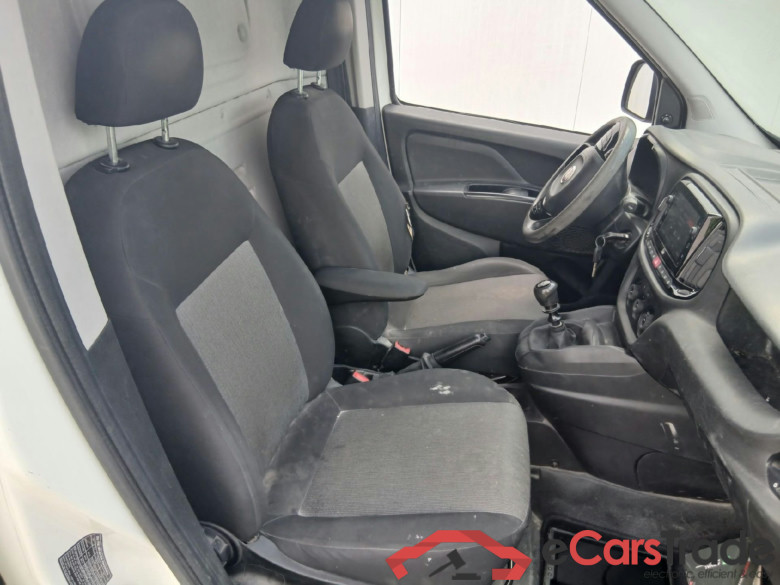 FIAT Doblò Cargo/2015/4P/furgón derivado de turismo Cargo SX 1.6 Mjet 66kW (90CV) (AC) #6