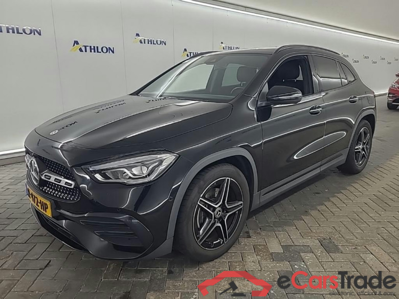 MERCEDES-BENZ GLA GLA 180 DCT AMG Line 5D 100kW #1