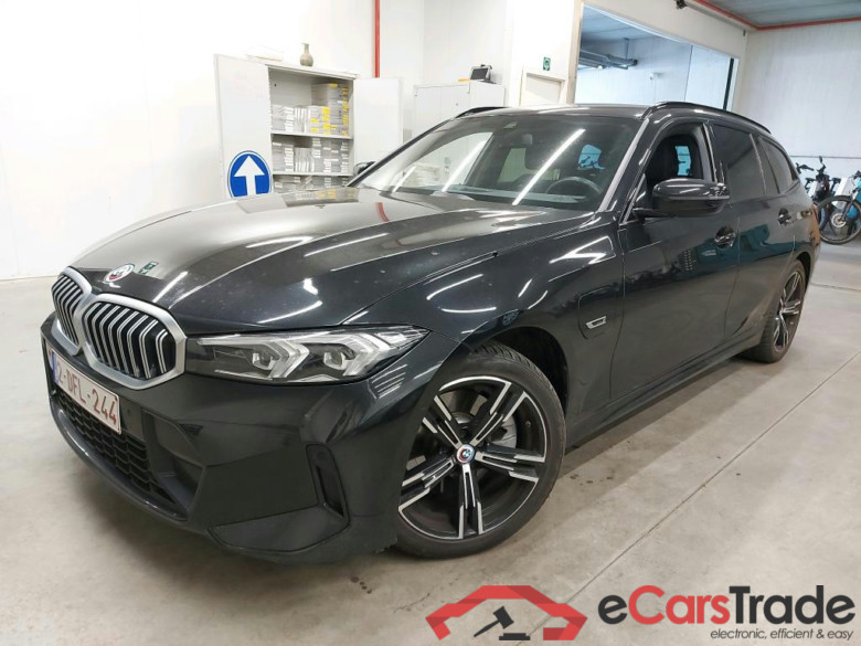 BMW - BMW 3 TOURING 330e 292PK M Sport & Entertainment Pack & Parking Assistant Pack  * HYBRID *