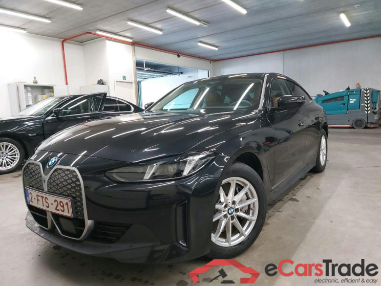 BMW I - BMW I4 eDrive40 340PK Pack Comfort With Cognac Sensatec & Powered Mem Driver Seat & Heated Steering Wheel & Harman Kardon & Innovation Pack With Parking Assistant Plus  * ELECTRIC *