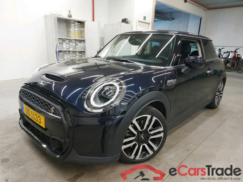 MINI - MIN COOPER S 2.0iA 178PK Pack Experience+ & Classic Trim Leather With Heated Seats & Comfort Access   * PETROL *