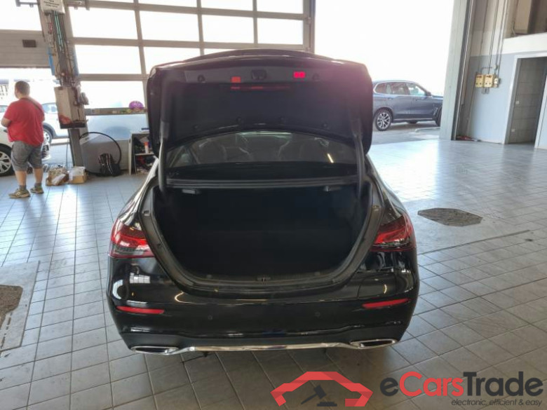 MERCEDES-BENZ CLASSE E / 2020 / 4P / BERLINA E300 DE PLUG IN HYBRID PREMIUM PLUS #5