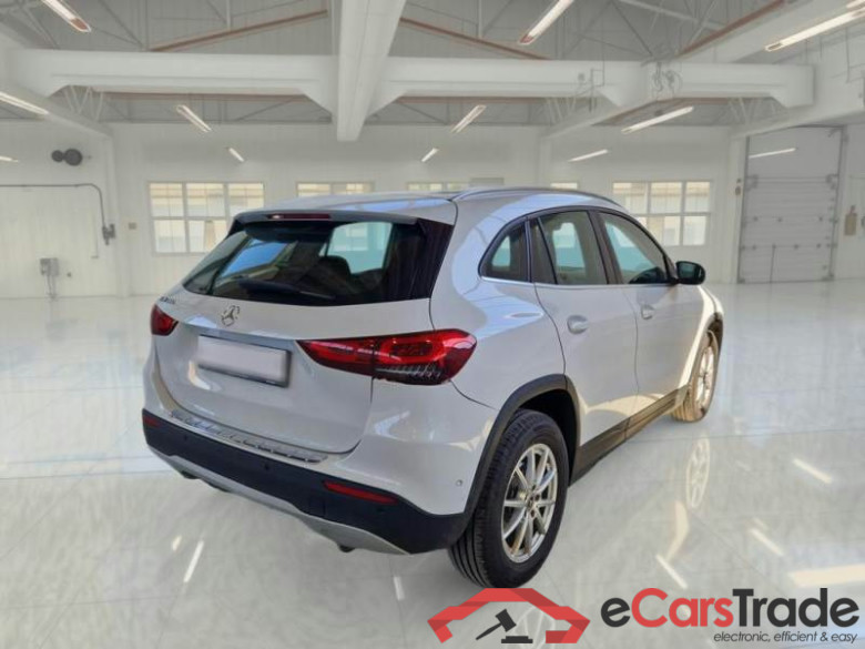 MERCEDES-BENZ GLA / 2020 / 5P / CROSSOVER GLA 180 D AUTOMATIC BUSINESS EXTRA #2