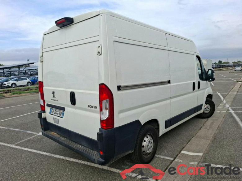 PEUGEOT Boxer 2014 4P Fourgon tôlé BlueHDi 120 ASPHALT 333 L2H2 #3