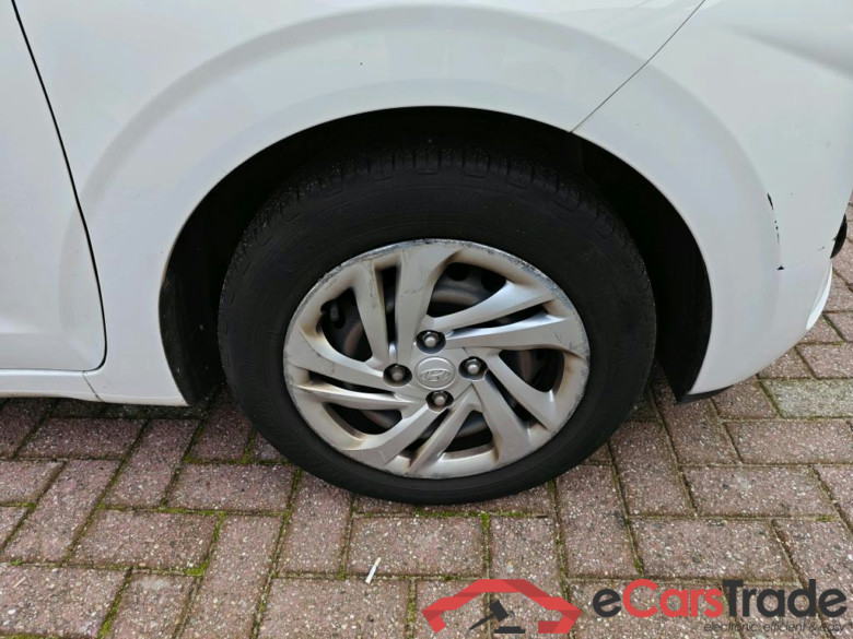 HYUNDAI i10 49 kW #6