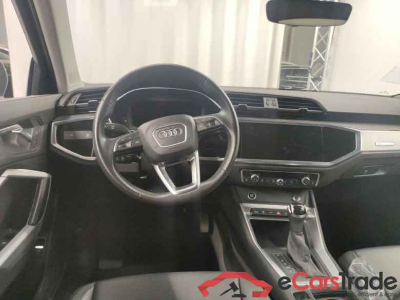 Audi Q3 Sportback 45 TFSI e S tronic 5d #2