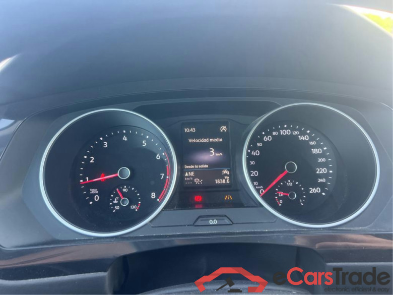 VOLKSWAGEN Tiguan / 2016 / 5P / todoterreno Advance 1.5 TSI 96kW (130CV) #4
