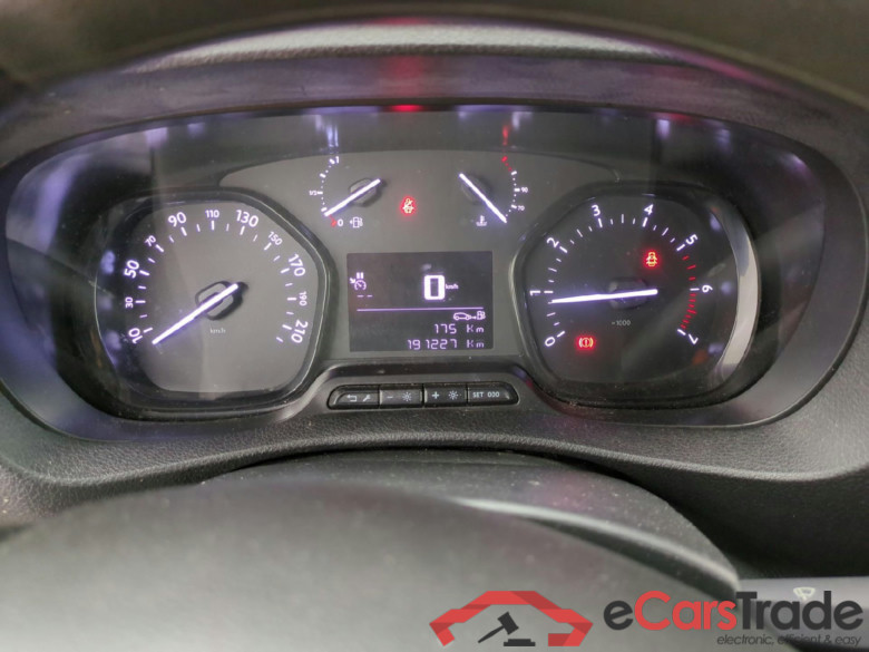 Expert Fourgon Premium L2 1.5 HDi 120CV BVM6 E6d #6
