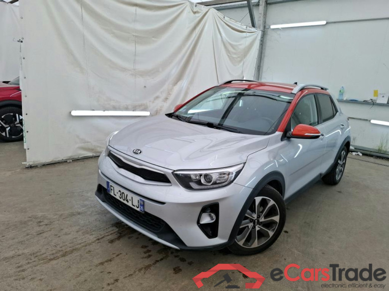 KIA Stonic / 2017 / 5P / SUV 1.0 T-GDI 120 DESIGN DCT7 #1