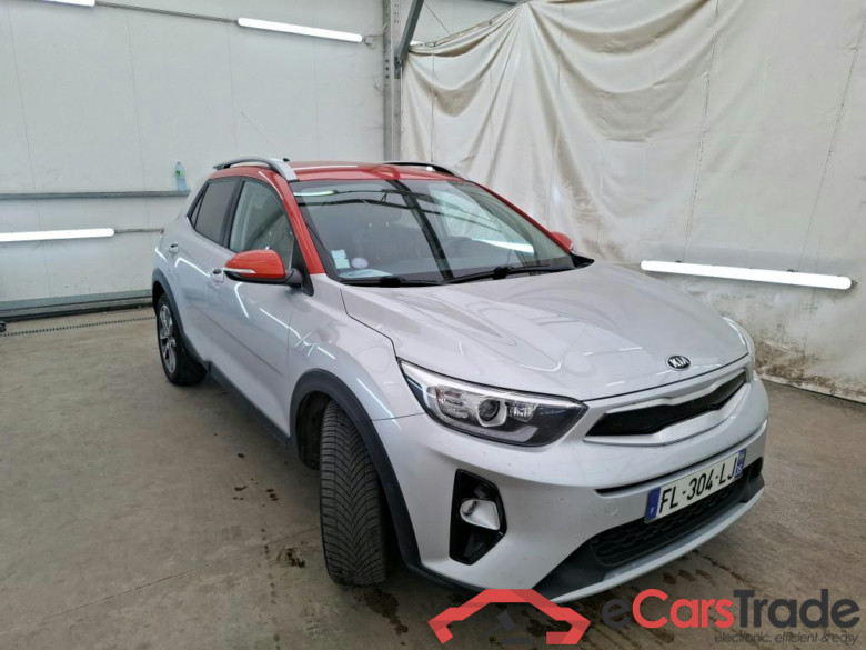 KIA Stonic / 2017 / 5P / SUV 1.0 T-GDI 120 DESIGN DCT7 #4