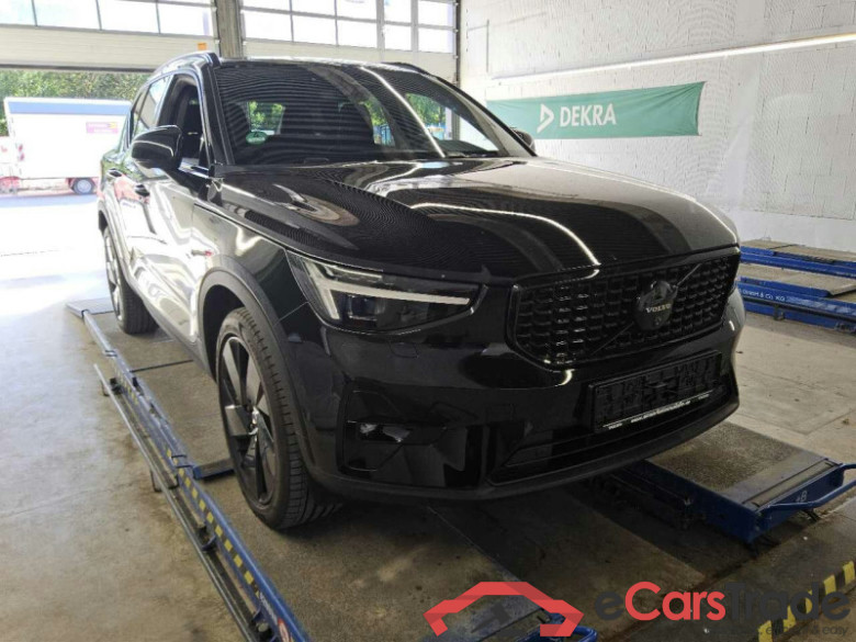 Volvo XC40 (2017->) DE - SUV5 B4 2WD EU6e, Ultra Black Edition, (Facelift) 2024 - 2026 #2